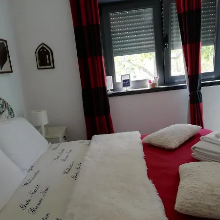 Moradia No Seixal Guest house