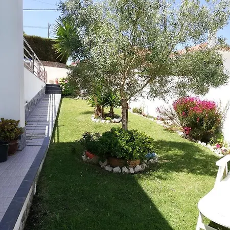 Moradia No Seixal Konukevi Ericeira