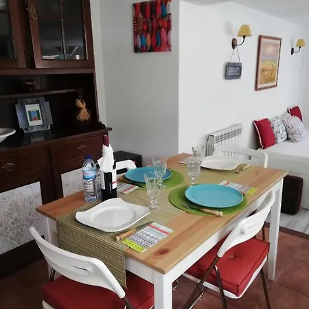 Moradia No Seixal Guest house