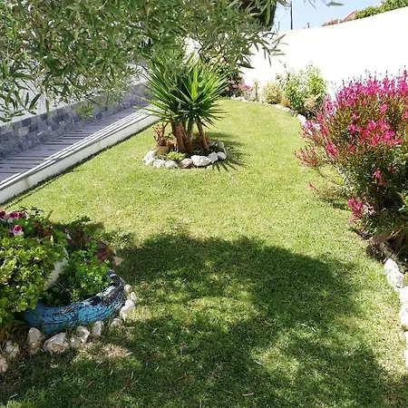 Moradia No Seixal Konukevi 4*