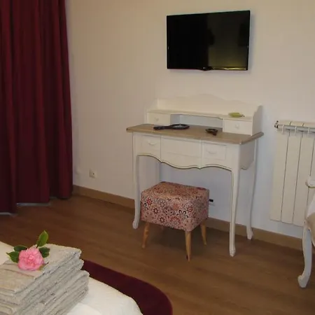 Moradia No Seixal Guest house