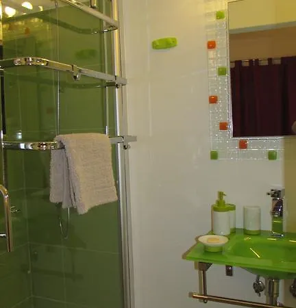 Konukevi Moradia No Seixal 4*
